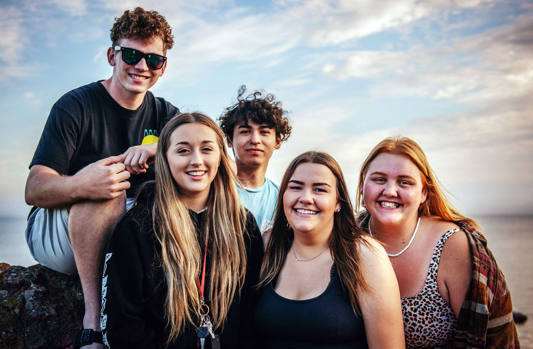 From Besties to Ghosting: 25 Teen Slang Terms Redefining Friendship